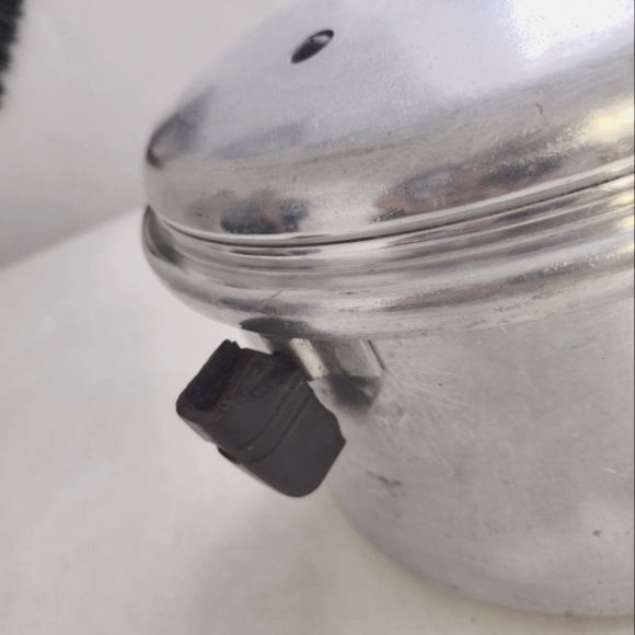 Presto Meat Master Cooker - Picture 4 of 10